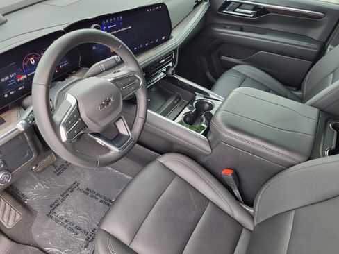 Certified 2025 Chevrolet Tahoe Z71 image 12