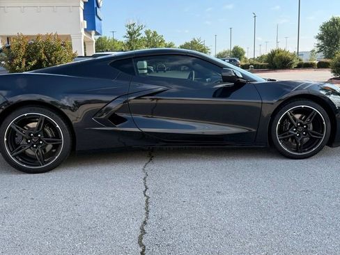 Used 2024 Chevrolet Corvette Stingray Coupe w/ 1LT RWD image 8