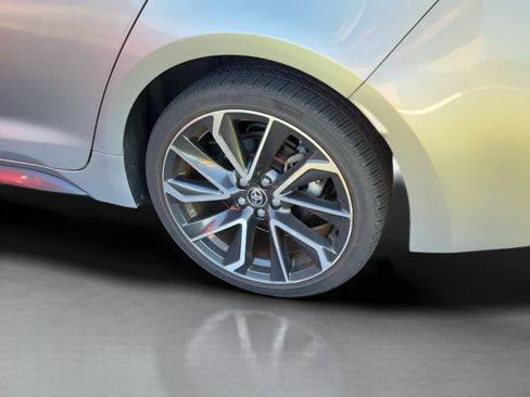 Used 2020 Toyota Corolla XSE FWD image 25