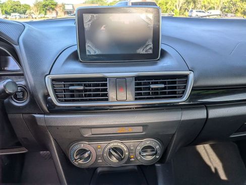 Used 2016 MAZDA MAZDA3 i Sport w/ Preferred Equipment Package FWD image 26