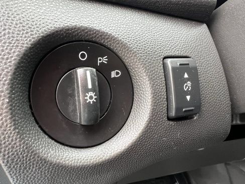 Used 2013 Ford Fiesta SE FWD image 20