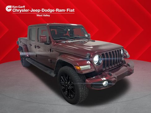 Used 2021 Jeep Gladiator Overland AWD/4WD image 1