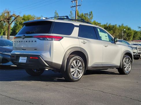 New 2025 Nissan Pathfinder SV w/ Black Appearance Package image 2