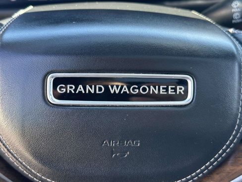 Used 2022 Jeep Grand Wagoneer Series II w/ Premium Group II AWD/4WD image 23