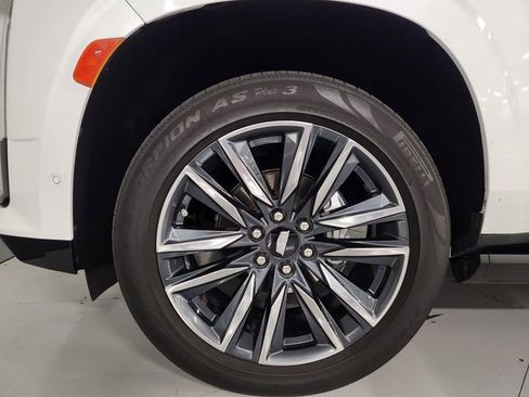 Used 2021 Cadillac Escalade Sport w/ Driver Assist Tech Package image 8