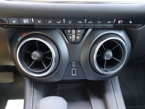 Used 2026 Chevrolet Blazer LT w/ Convenience Package FWD image 27