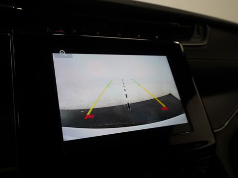 Used 2023 Jeep Grand Cherokee L Laredo image 24