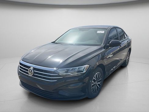 Used 2020 Volkswagen Jetta SE w/ SE Cold Weather Package FWD image 4