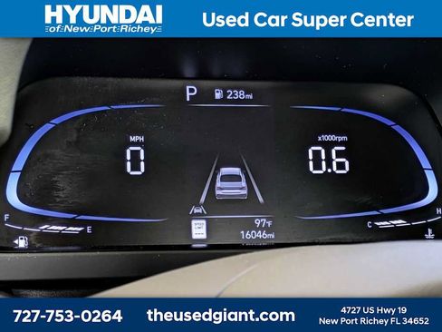 Used 2024 Hyundai Elantra SE FWD image 28