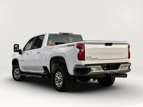 Used 2023 Chevrolet Silverado 2500 LT AWD/4WD image 4