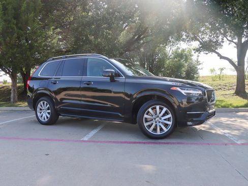 Used 2016 Volvo XC90 T6 Momentum w/ Momentum Plus Package AWD/4WD image 1