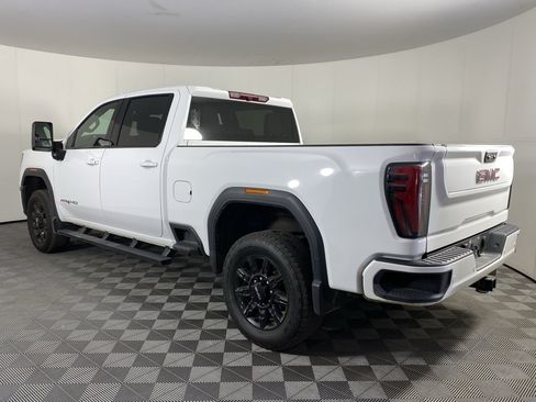 Used 2024 GMC Sierra 3500 AT4 AWD/4WD image 4