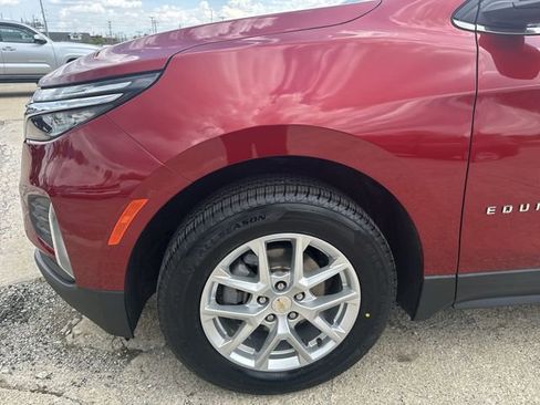 Used 2024 Chevrolet Equinox LT AWD/4WD image 35