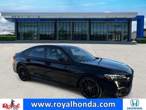 Used 2023 Honda Civic Sport image 1