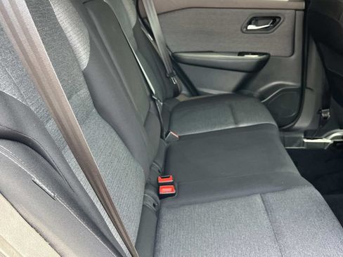 Used 2022 Nissan Rogue SV FWD image 25