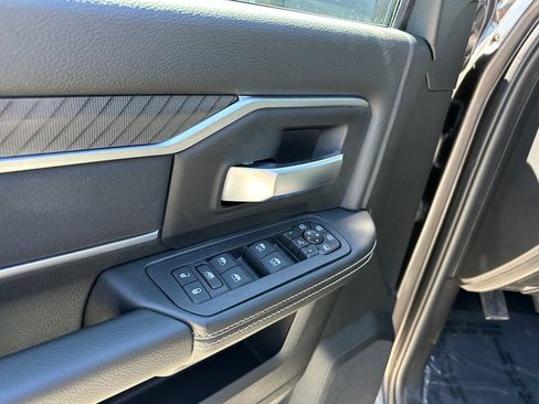 New 2026 RAM 2500 Big Horn AWD/4WD image 18