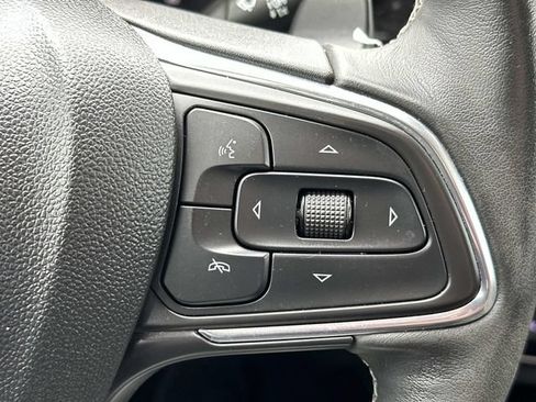 Used 2023 Buick Envision Preferred FWD image 22
