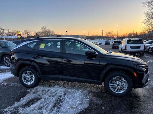 New 2026 Hyundai Tucson SE image 2