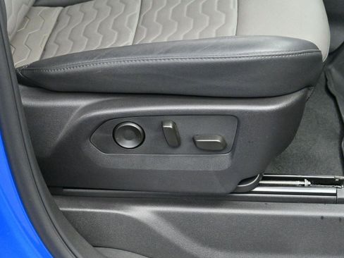 Used 2025 Chevrolet Silverado 1500 ZR2 w/ Technology Package image 32