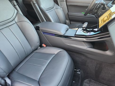 New 2025 Land Rover Range Rover Sport Dynamic SE image 14