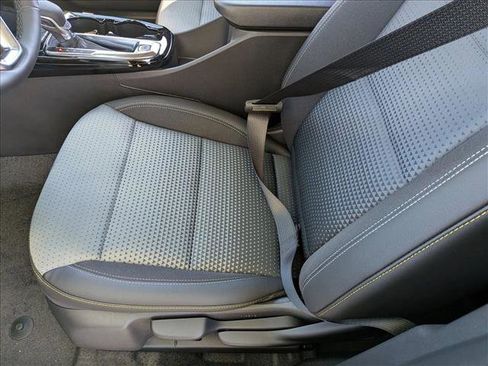 New 2026 Chevrolet Trax LT w/ Sunroof Package FWD image 4
