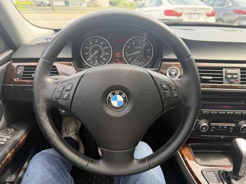 Used 2011 BMW 328i xDrive Sedan AWD/4WD image 28