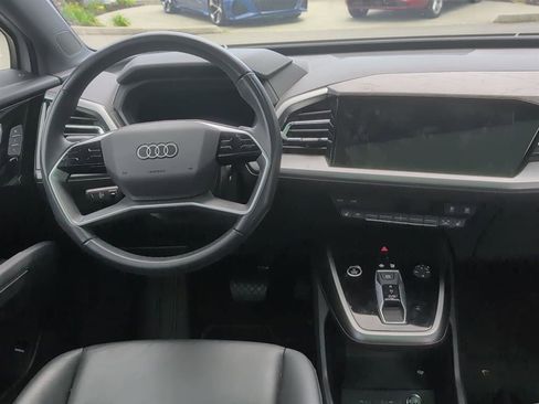 Used 2024 Audi Q4 e-tron Premium image 9