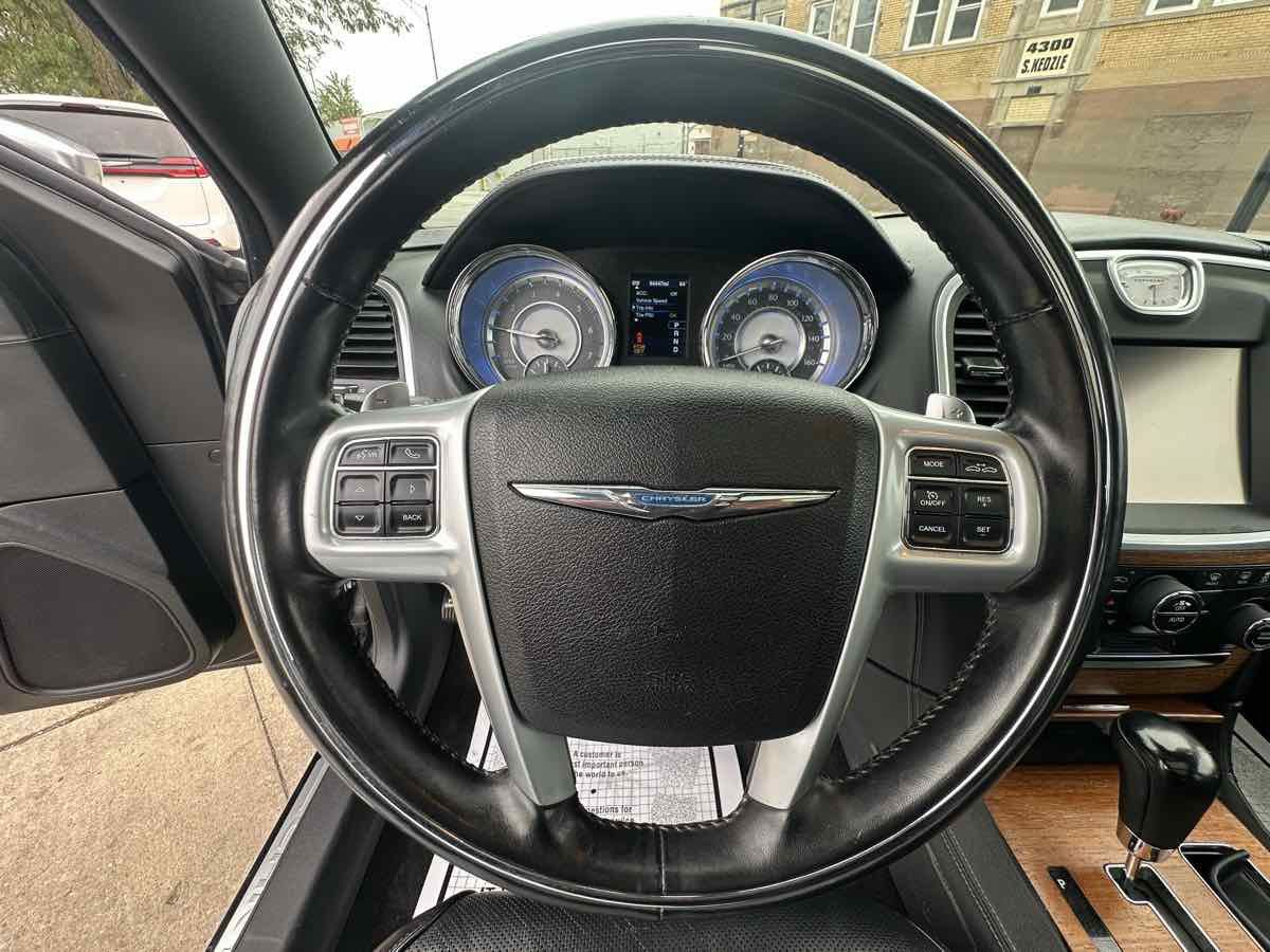 Used 2014 Chrysler 300 C w/ Harman/Kardon Audio Group RWD image 14