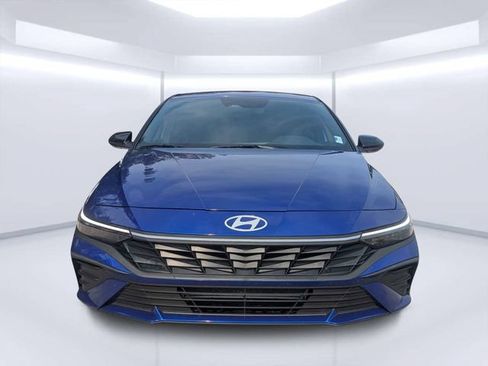 Used 2025 Hyundai Elantra Sport w/ Cargo Package FWD image 8