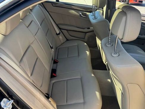 Used 2010 Mercedes-Benz E 350 4MATIC Sedan image 18