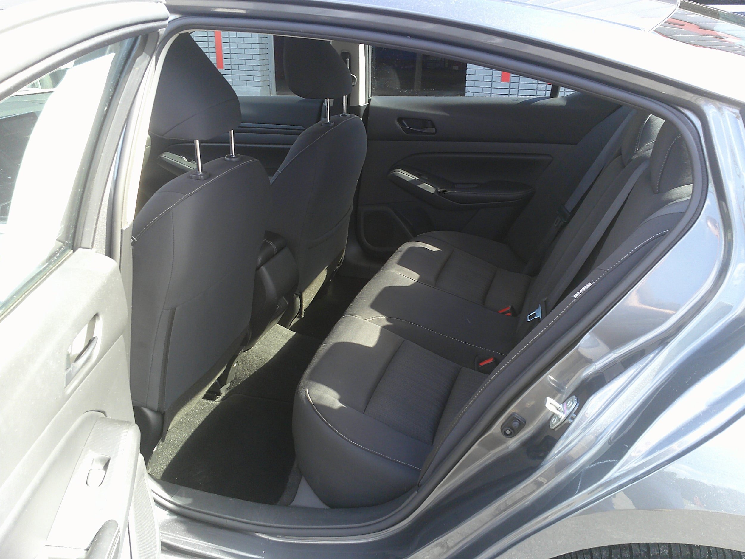 Used 2024 Nissan Altima 2.5 SV FWD image 23