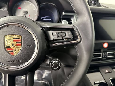 Certified 2023 Porsche Macan S AWD/4WD image 38