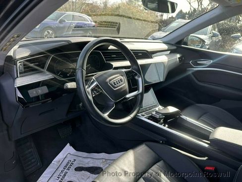 Used 2021 Audi e-tron Premium w/ Convenience Plus Package image 15
