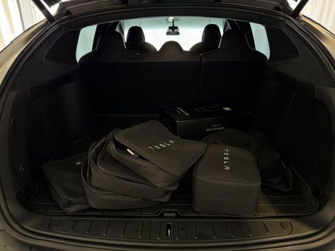 Used 2020 Tesla Model X Long Range image 28