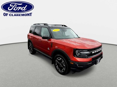 Used 2022 Ford Bronco Sport Outer Banks w/ Tech Package AWD/4WD image 2