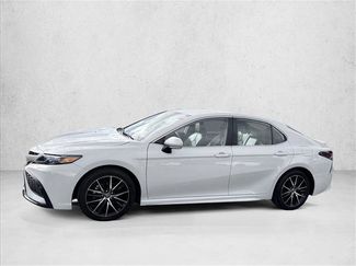 Used 2024 Toyota Camry SE video 4