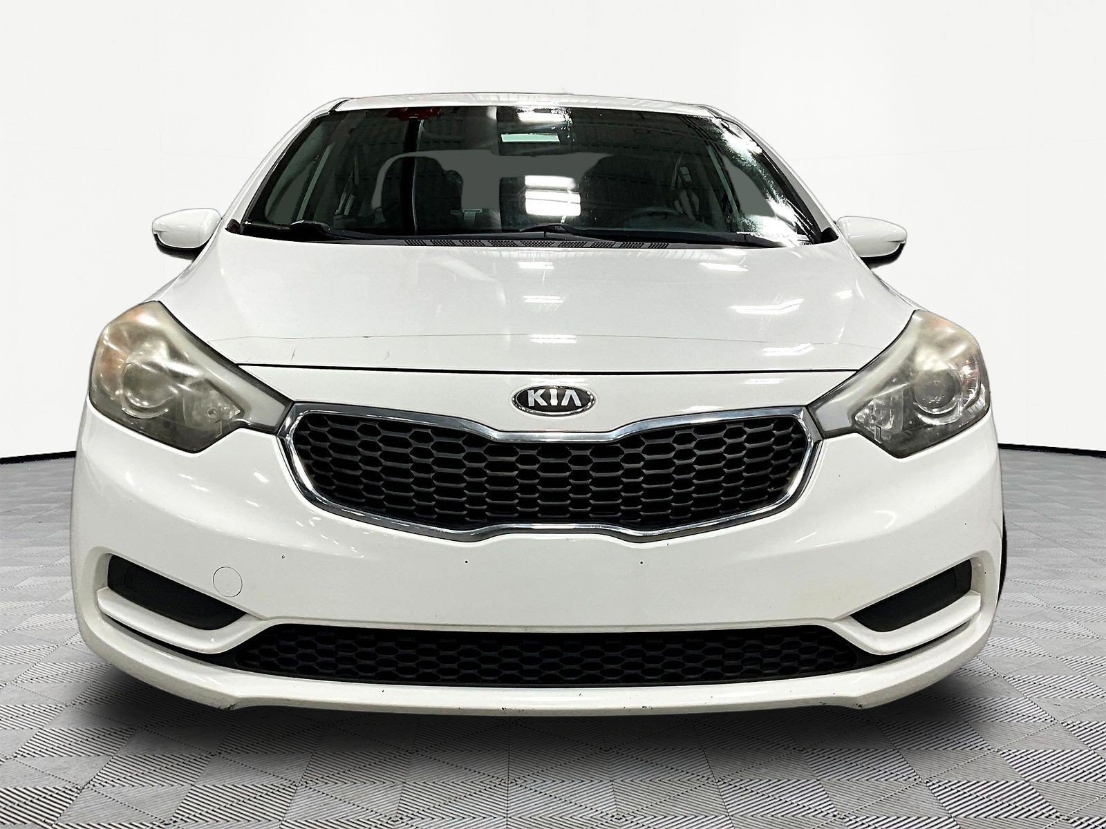 Used 2016 Kia Forte LX FWD image 2