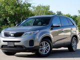 Used 2015 Kia Sorento LX image 2
