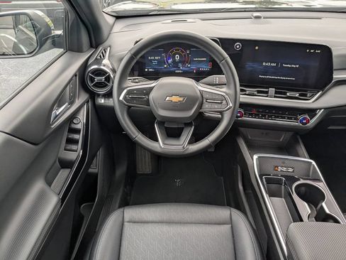 Used 2025 Chevrolet Equinox LT w/ Convenience Package II FWD image 16