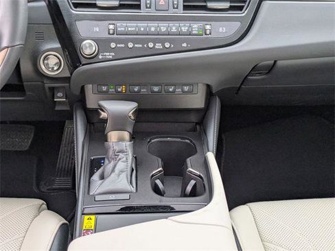 Certified 2025 Lexus ES 350 Ultra Luxury image 18