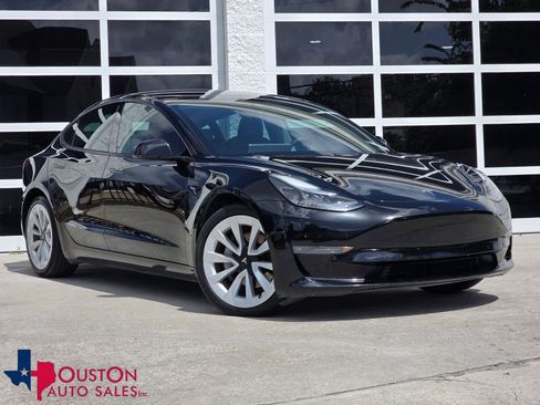 Used 2022 Tesla Model 3 Long Range AWD/4WD image 1