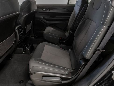 Used 2024 Jeep Grand Cherokee L Laredo AWD/4WD image 23