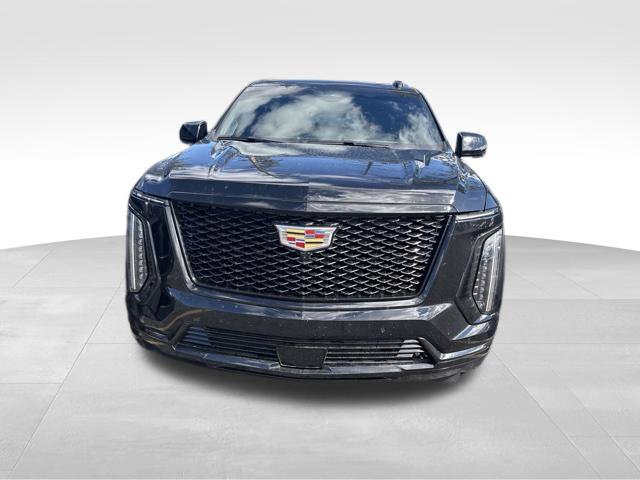Used 2025 Cadillac Escalade ESV Sport Platinum AWD/4WD image 4