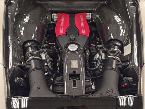 Used 2016 Ferrari 488 GTB image 6