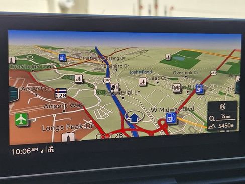 Used 2018 Audi SQ5 Premium Plus w/ Navigation Package image 25