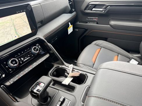 New 2026 GMC Sierra 1500 AT4 w/ AT4 Premium Package AWD/4WD image 25