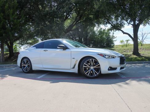 Used 2017 INFINITI Q60 3.0t w/ Premium Plus Package 3.0T RWD image 1