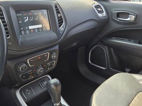 Used 2020 Jeep Compass Latitude image 22