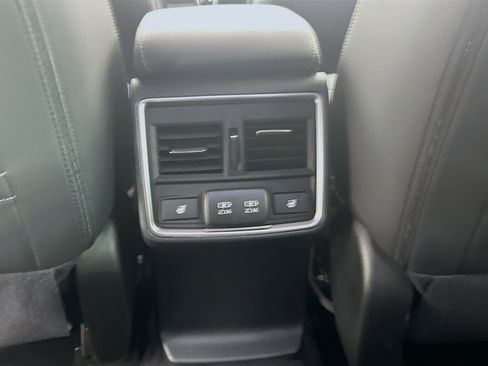 Used 2023 Subaru Forester Touring AWD/4WD image 27
