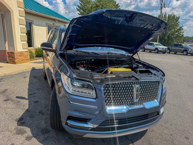 Used 2019 Lincoln Navigator Reserve AWD/4WD image 31